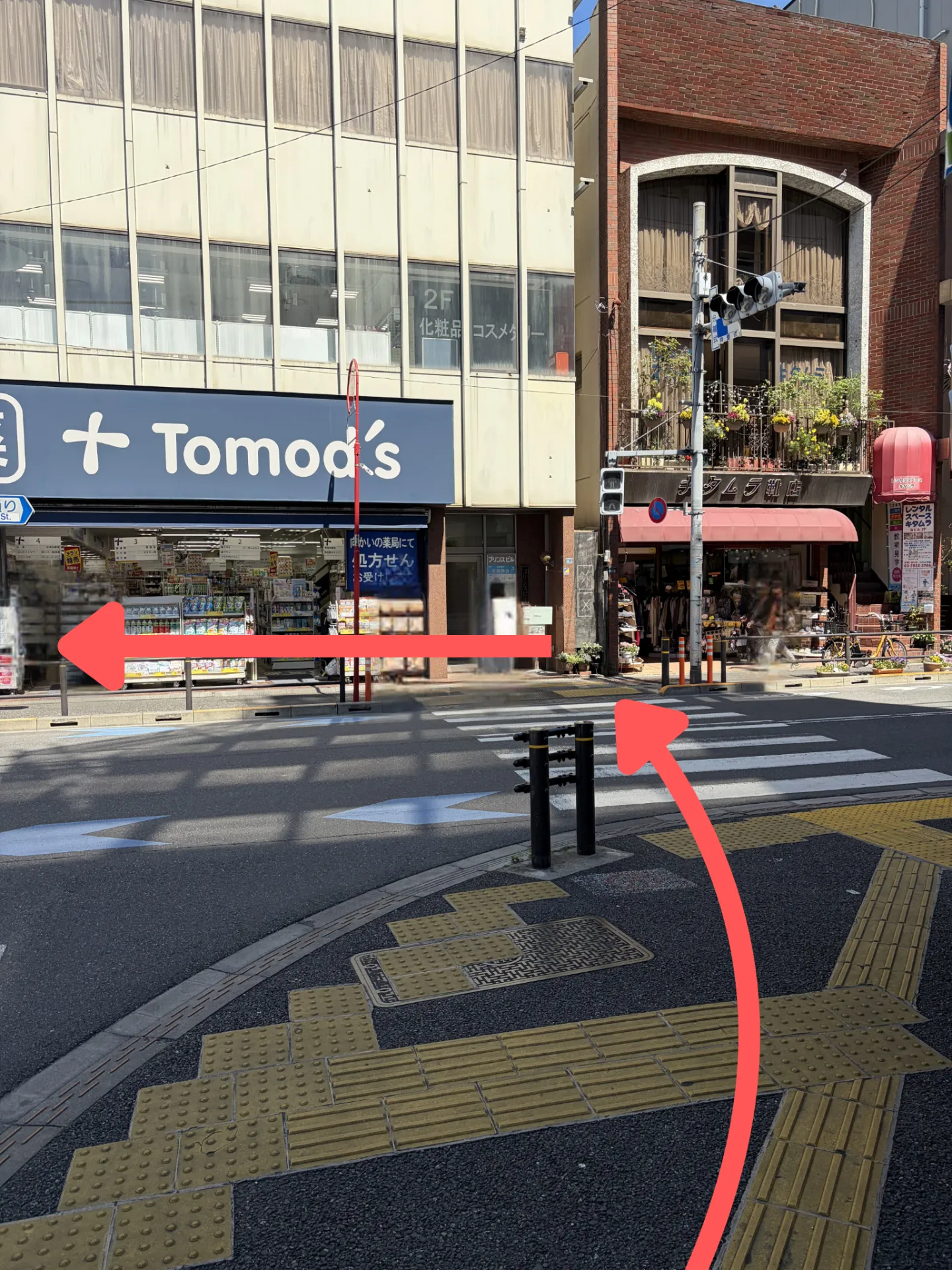 6　こちらから3階までお越しください